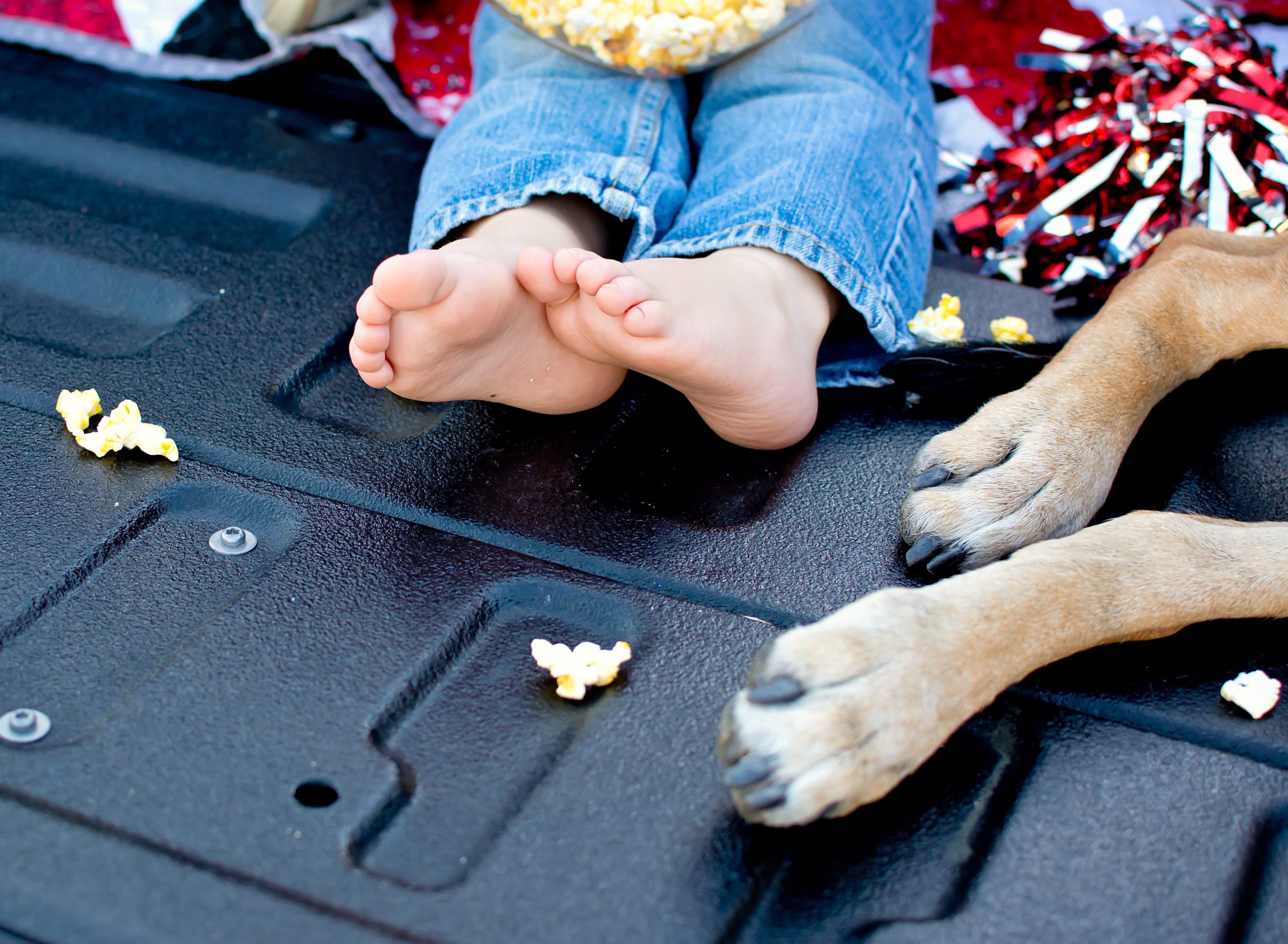 Riverside Family Photographer. Child and dog toes